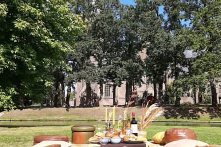 picknicken aan de gracht, genieten.jpg
